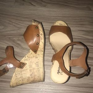 Brown wedges